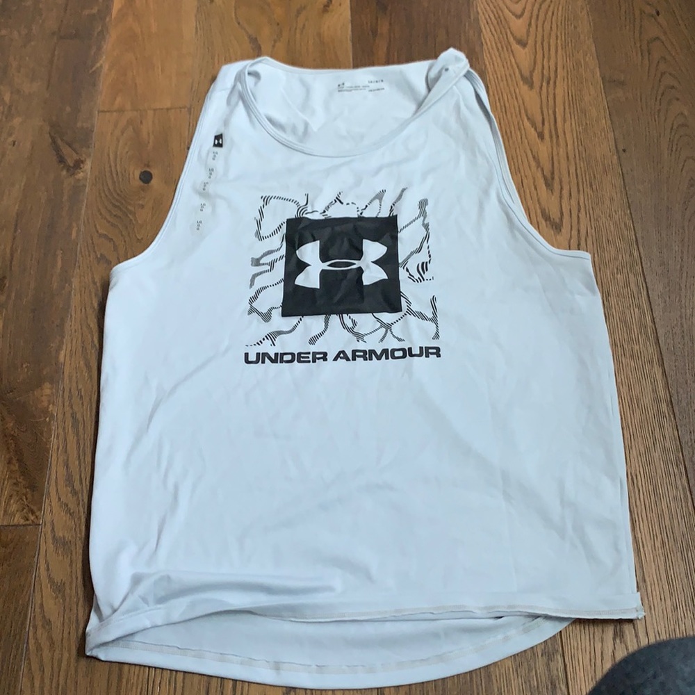 Under armour workout shirt